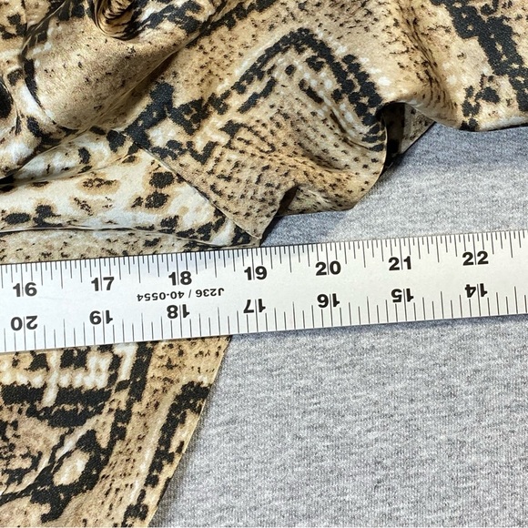 AKIRA Blouse Womens M Snakeskin Print V-Neck Long Sleeve Cinched Waist - Picture 14 of 16